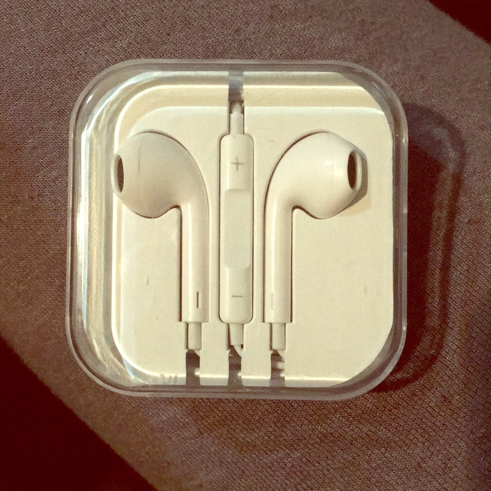 Earphones with Auxiliary Cord